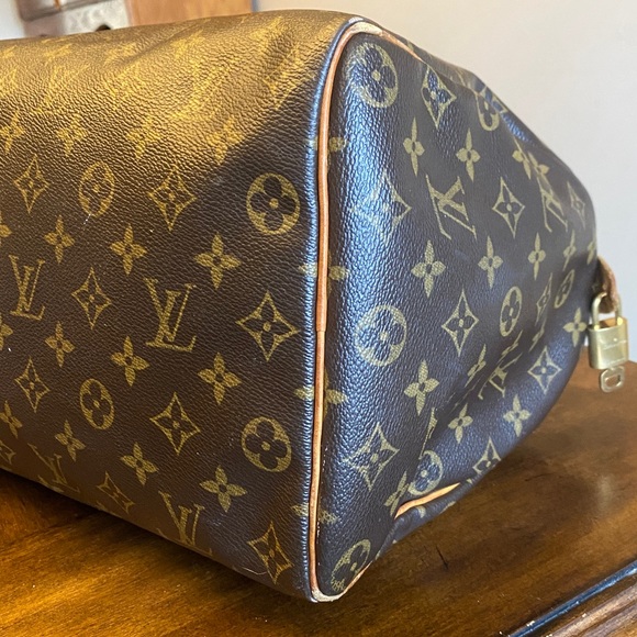 Louis Vuitton Speedy 35 Monogram Bag - Picture 9 of 16